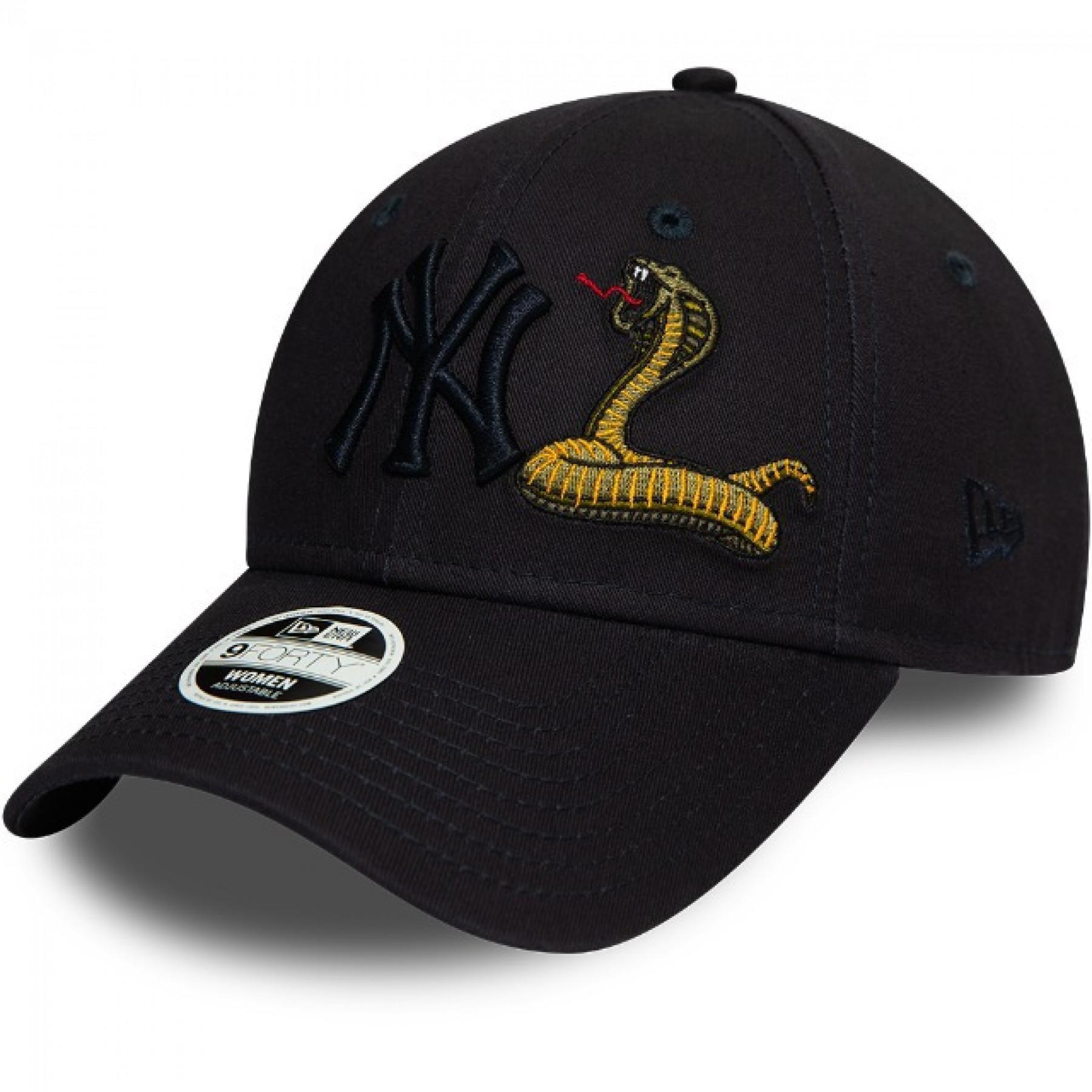 Women's cap New Era Yankees Serpent 9forty