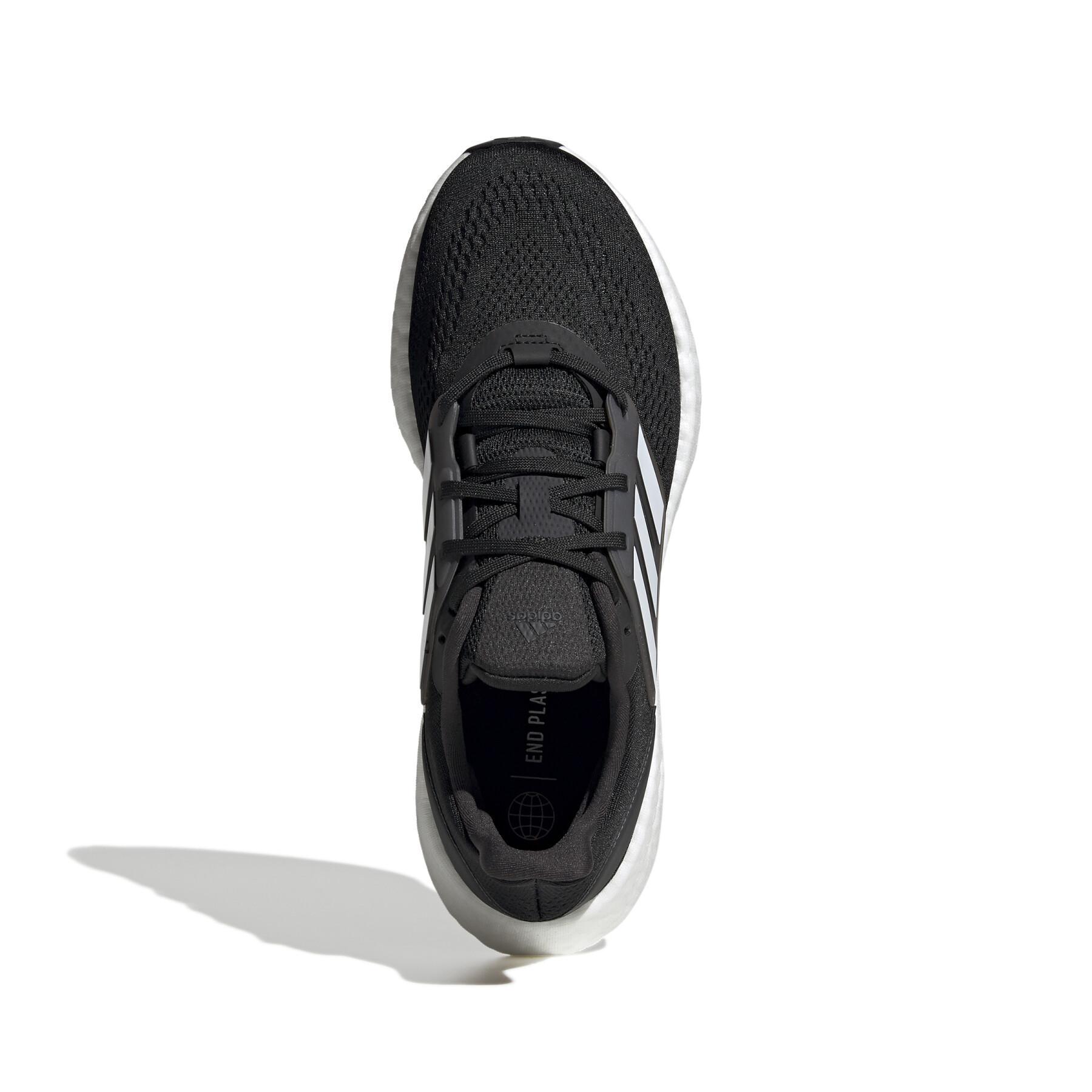 Running shoes adidas Pureboost 22