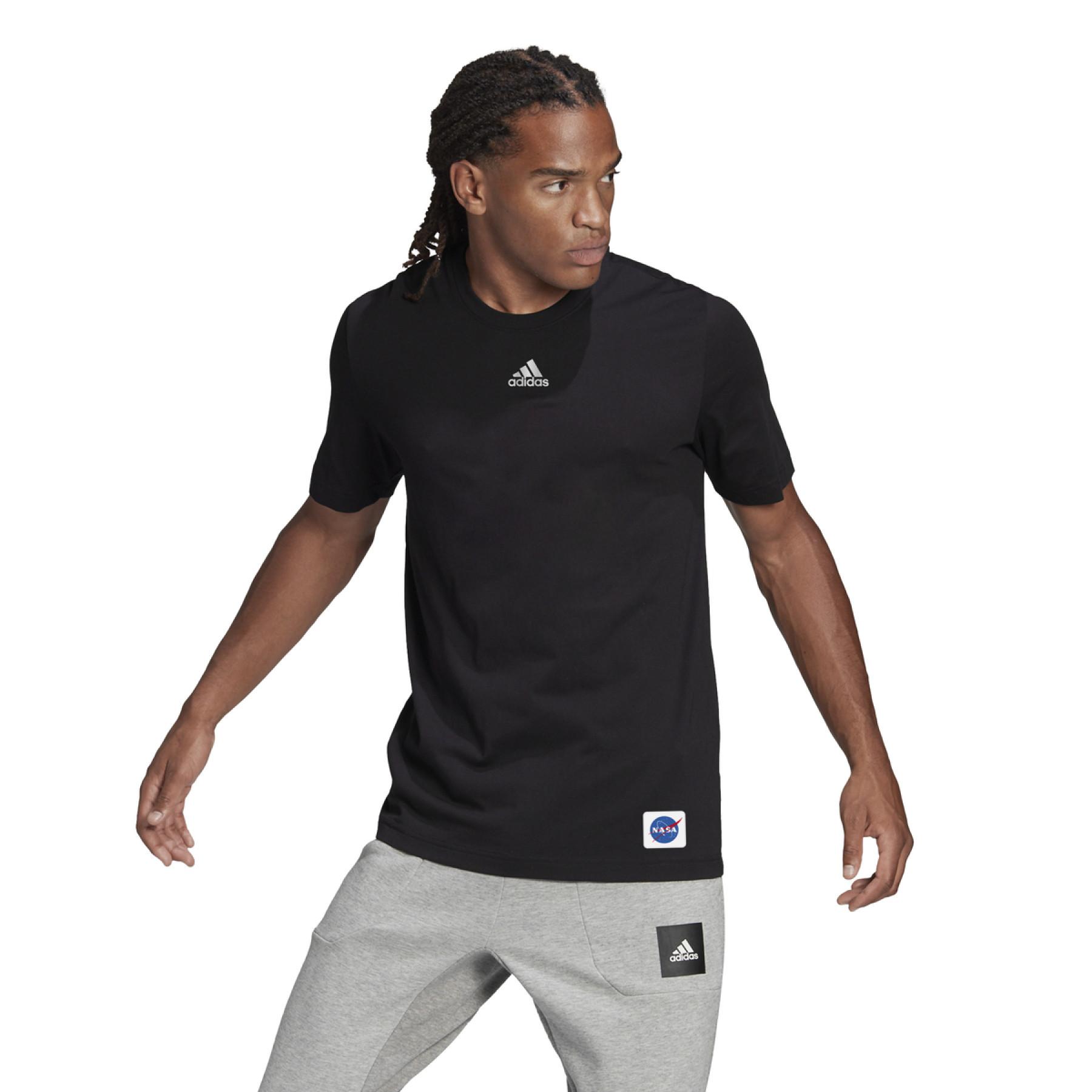 T-shirt adidas Sportswear Loose Fit