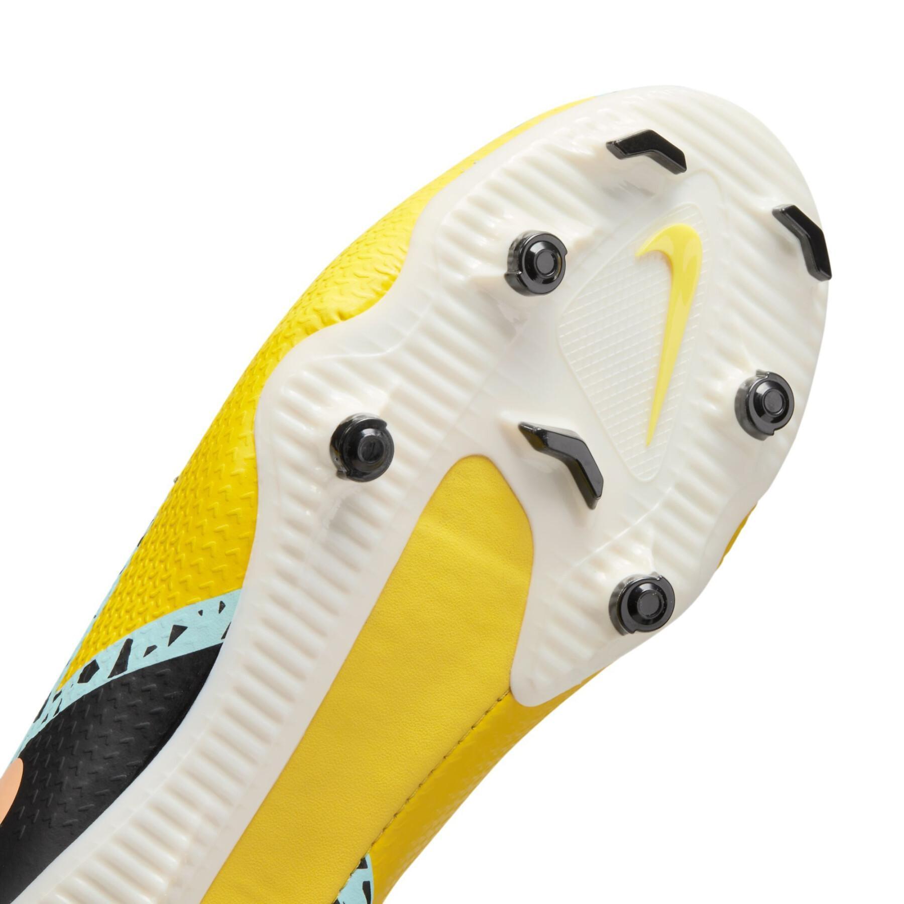 Children's soccer shoes Nike Phantom GT2 Academy MG - Lucent Pack