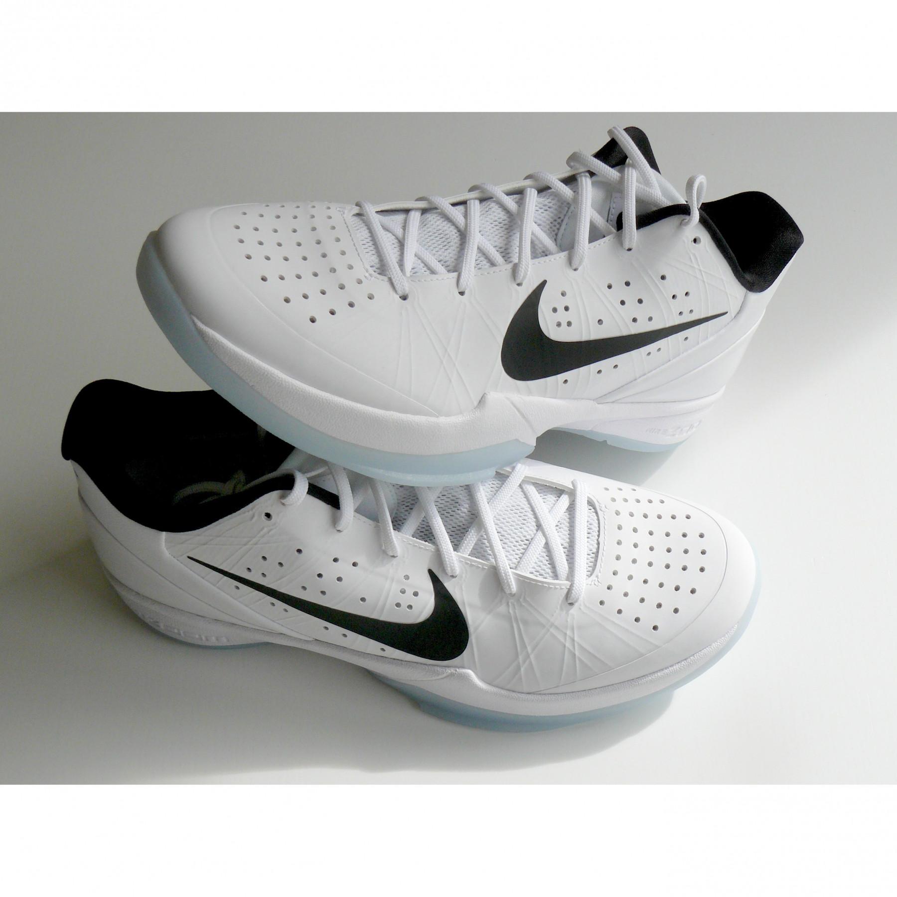 Shoes Nike Air Zoom HyperAttack blanc