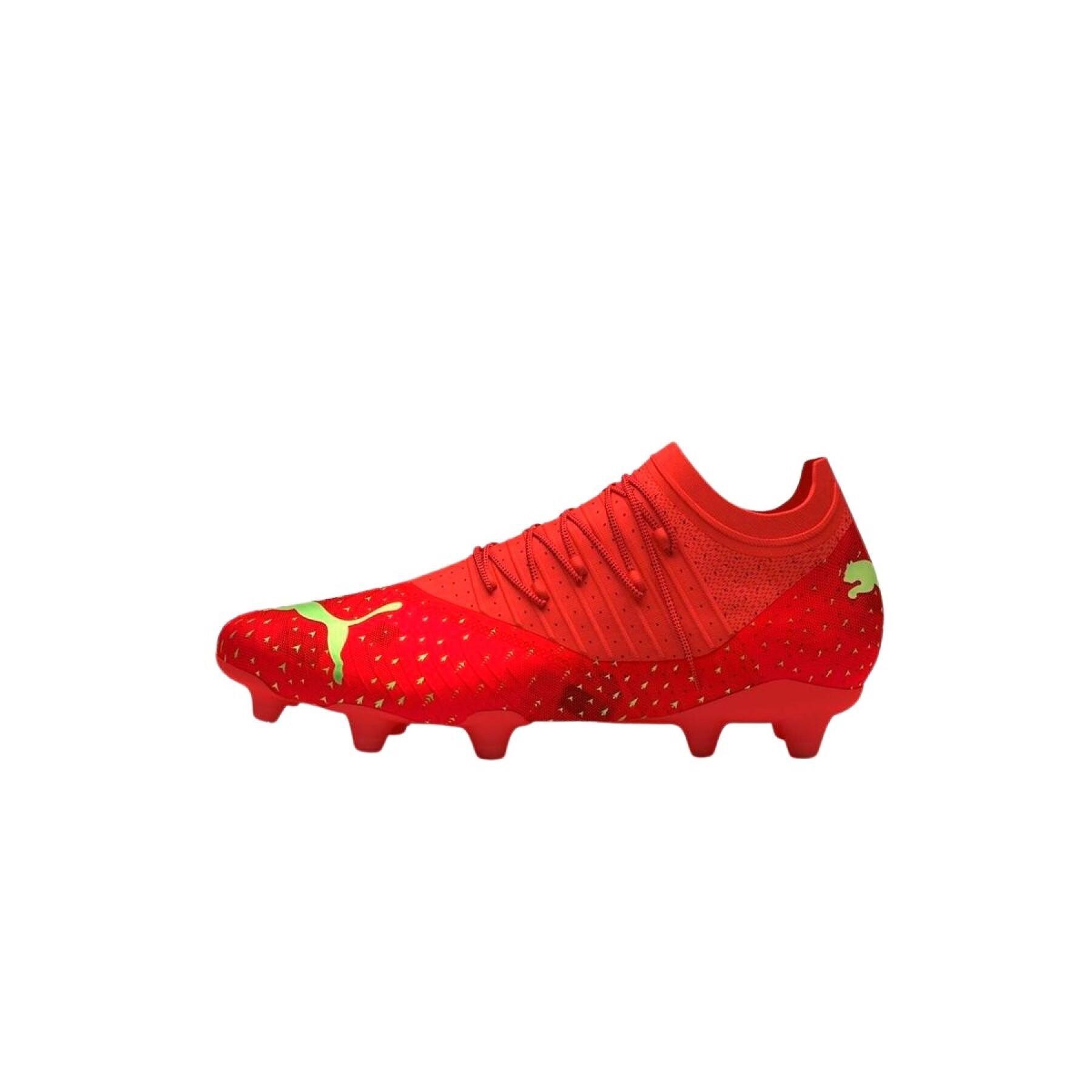 Soccer shoes Puma Future Z 2.4 FG/AG - Fearless Pack
