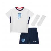 Mini baby kit at home Angleterre 2020